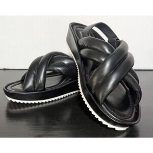 SoftWalk Women Sandals Size 7 Cross Straps & Adjustable Buckle